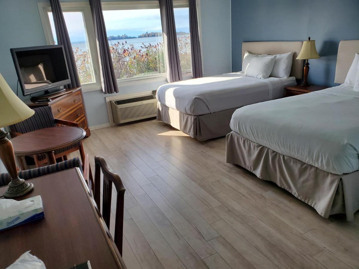 Carolyn Beach Inn Thessalon Exteriör bild