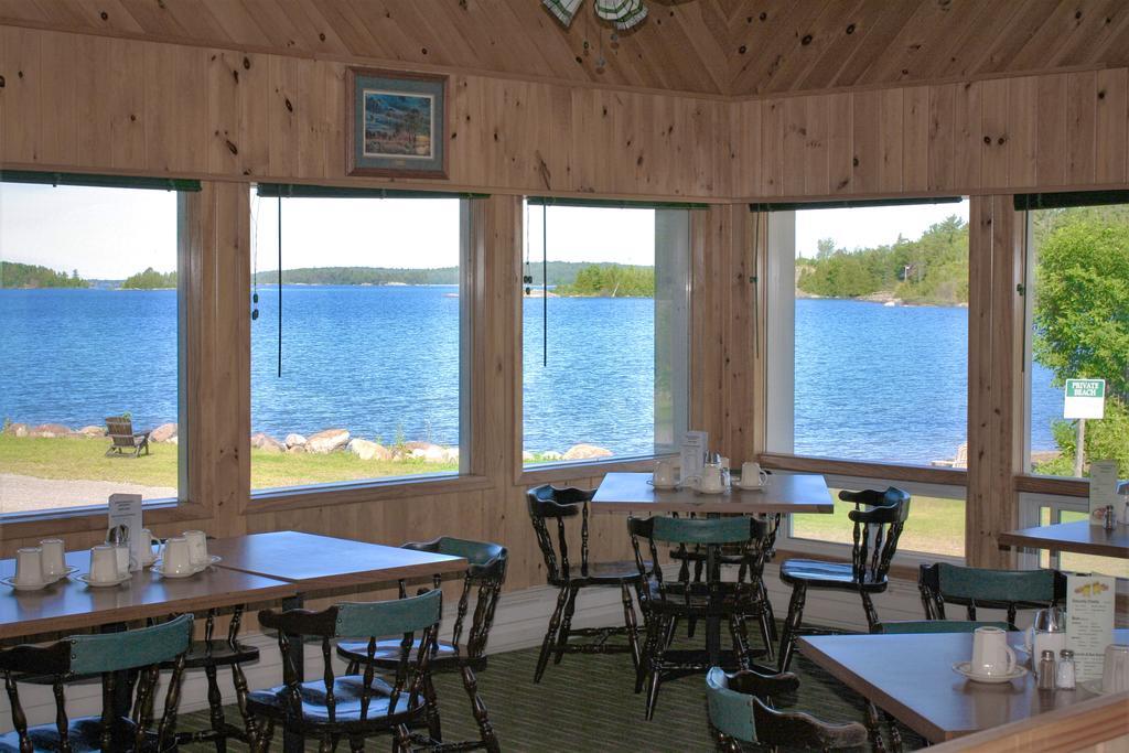 Carolyn Beach Inn Thessalon Exteriör bild